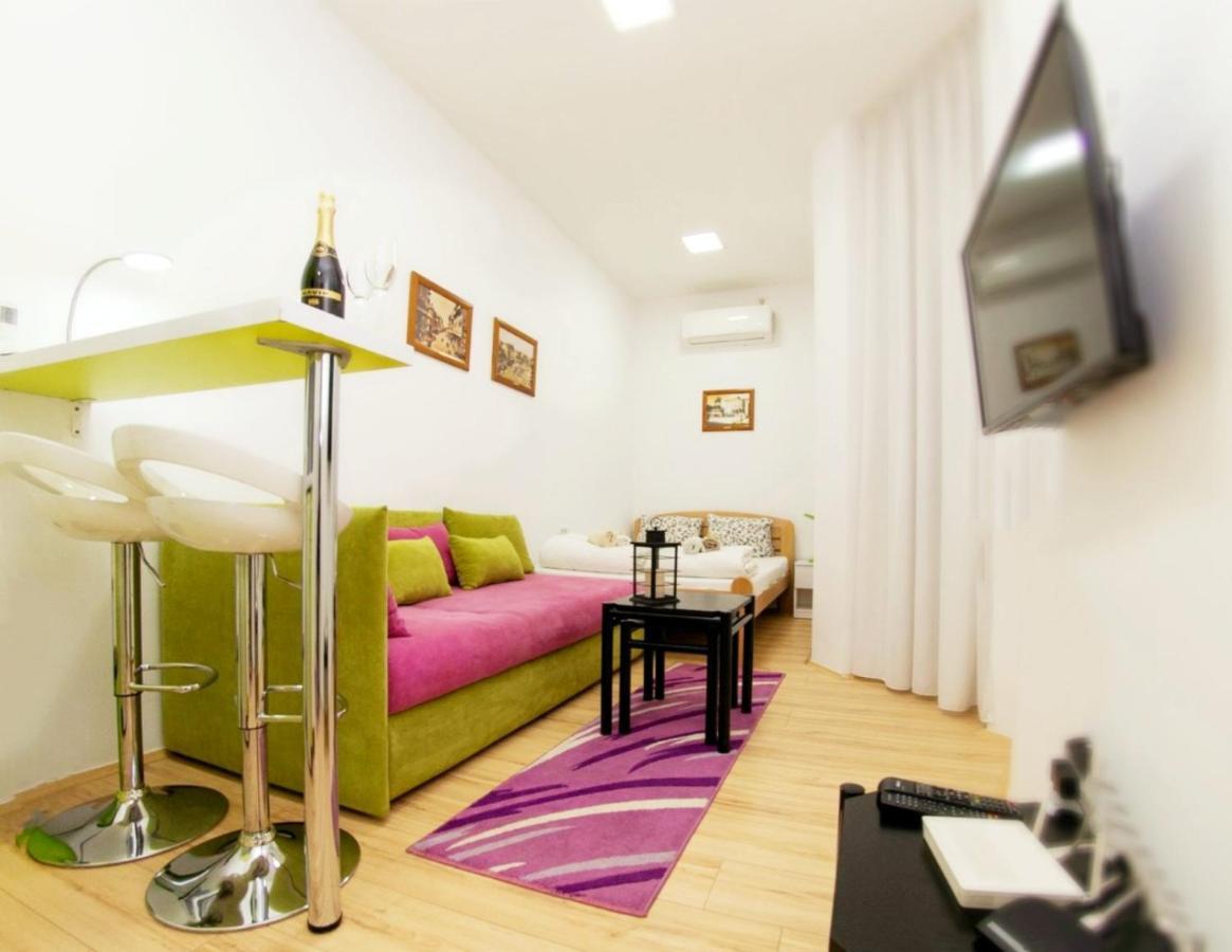 Balkan-Inn Apartment Terazije Belgrado Esterno foto