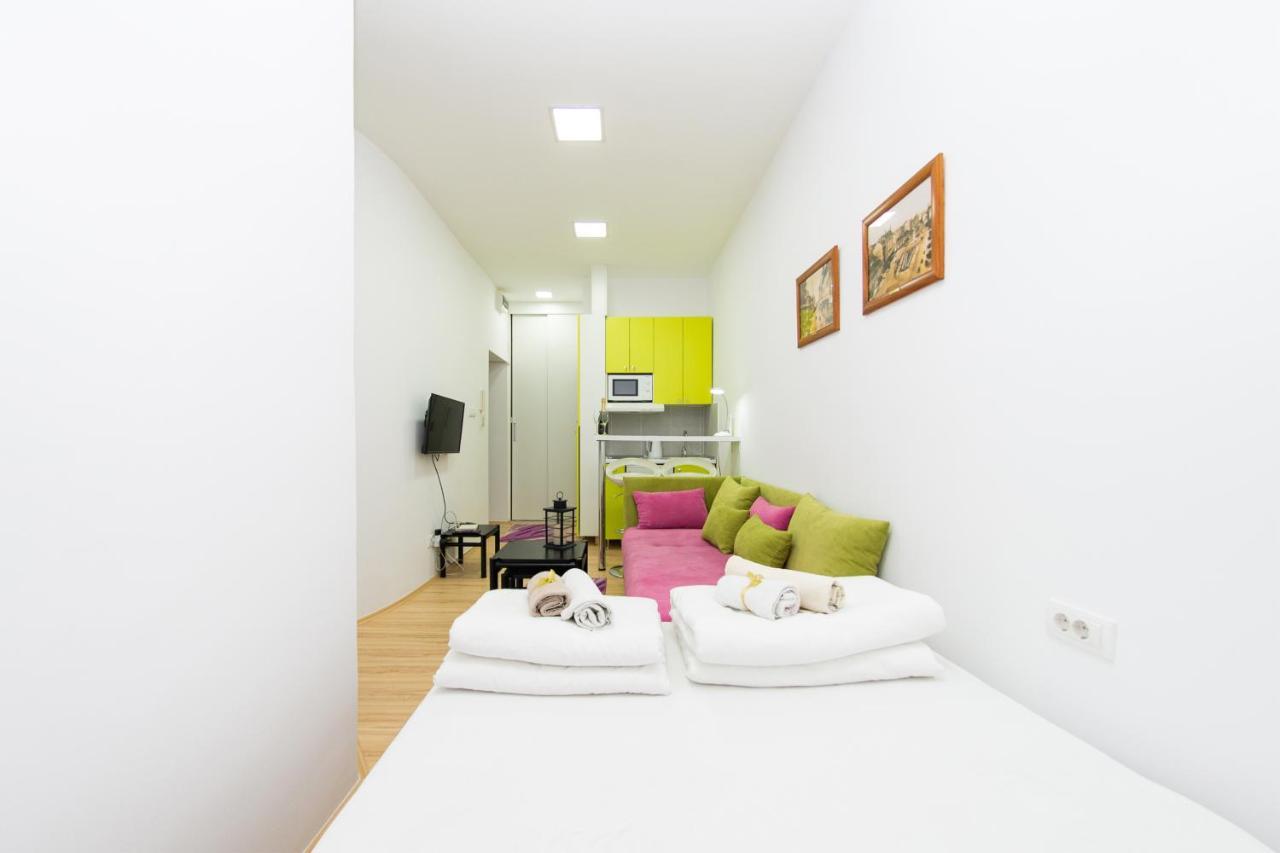 Balkan-Inn Apartment Terazije Belgrado Esterno foto